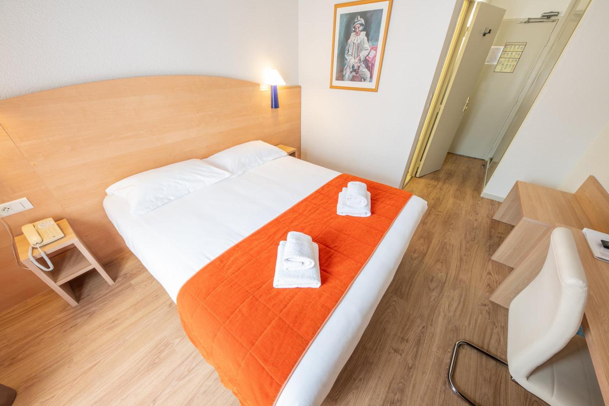 Hotel Saint Laurent โนฌ็องต์-ซูร์-แซน ห้อง รูปภาพ