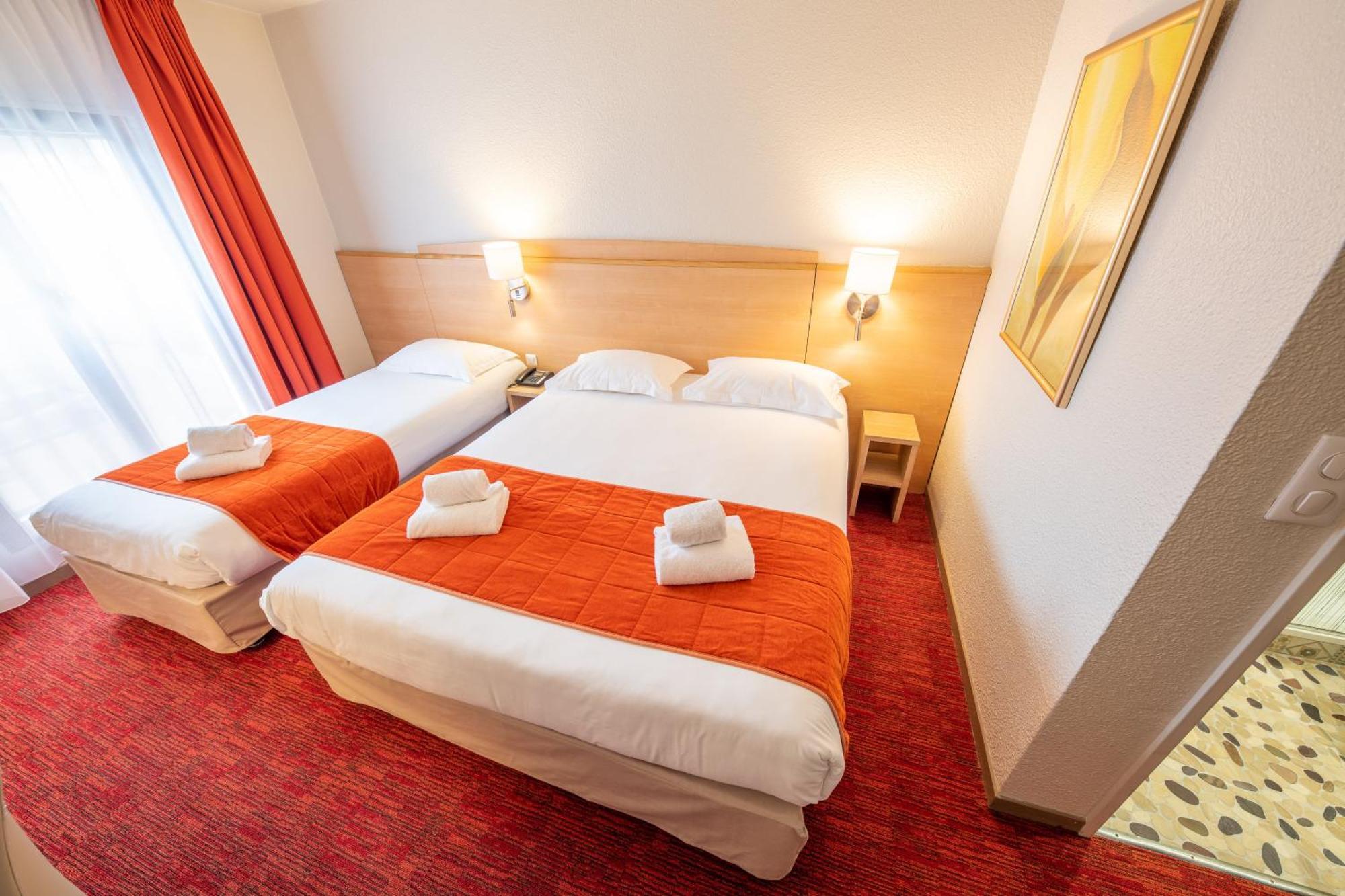 Hotel Saint Laurent โนฌ็องต์-ซูร์-แซน ห้อง รูปภาพ